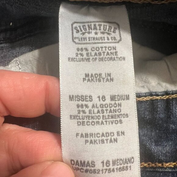 Levi Strauss & Co Signature At Waist Bootcut Misses 16 Medium Dark Wash - Picture 3 of 10